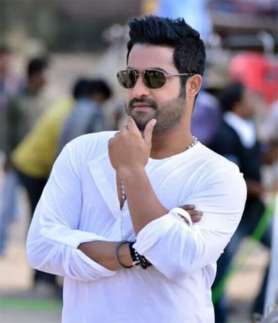 jr ntr,janatha garage,bobby,sardaar gabbar singh director,anil ravipudi  ఎన్‌టిఆర్‌కి కథ నచ్చింది..కానీ డైరెక్టరే..! 